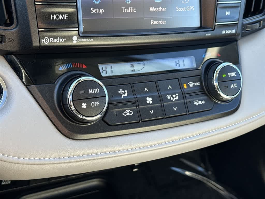 Thumbnail: 2018 Toyota RAV4 - 22