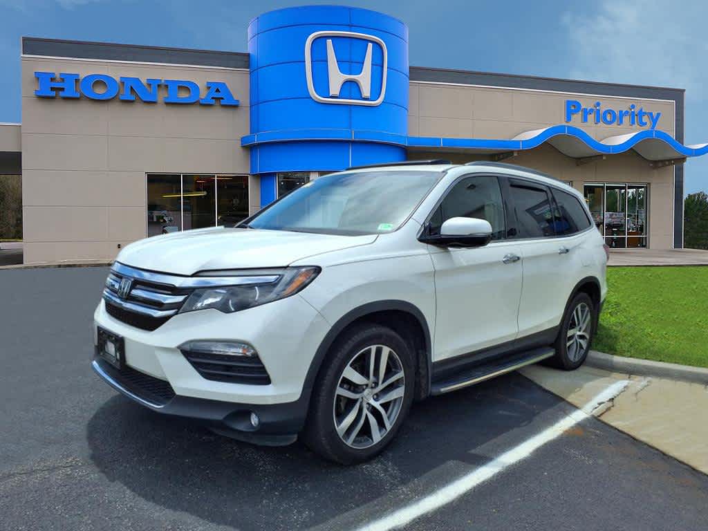 Thumbnail: 2017 Honda Pilot - 1