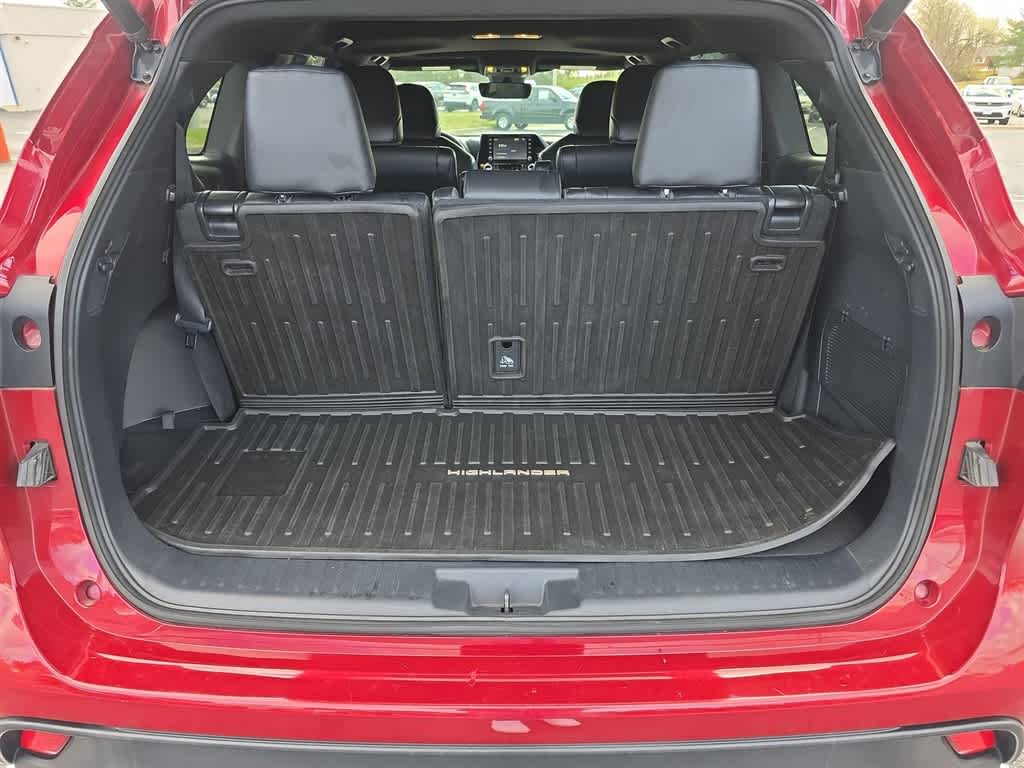 Thumbnail: 2021 Toyota Highlander - 27