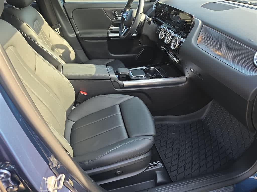 Thumbnail: 2021 Mercedes-Benz GLA - 13