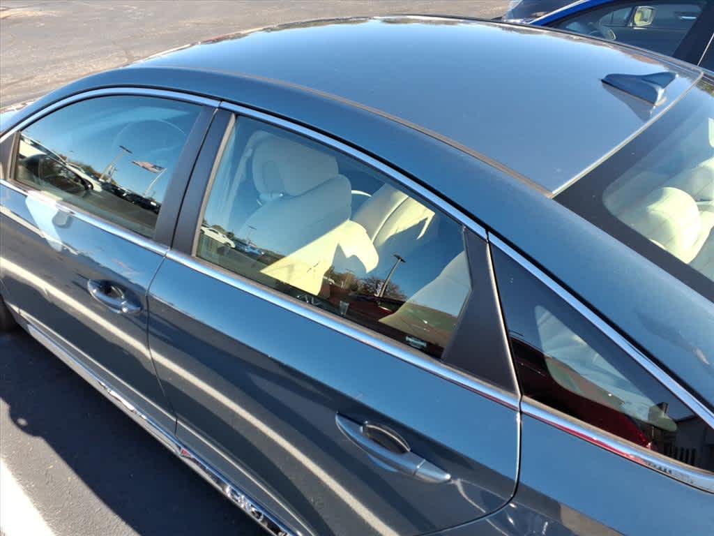 Thumbnail: 2017 Hyundai Sonata - 10