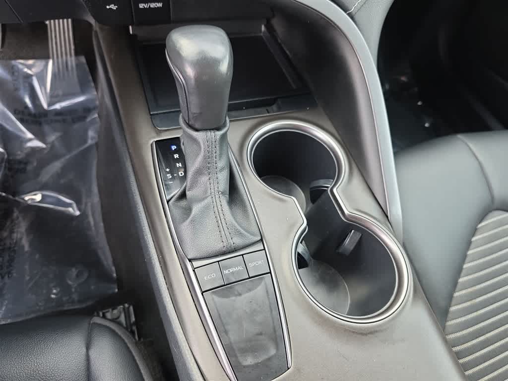 Thumbnail: 2023 Toyota Camry - 25