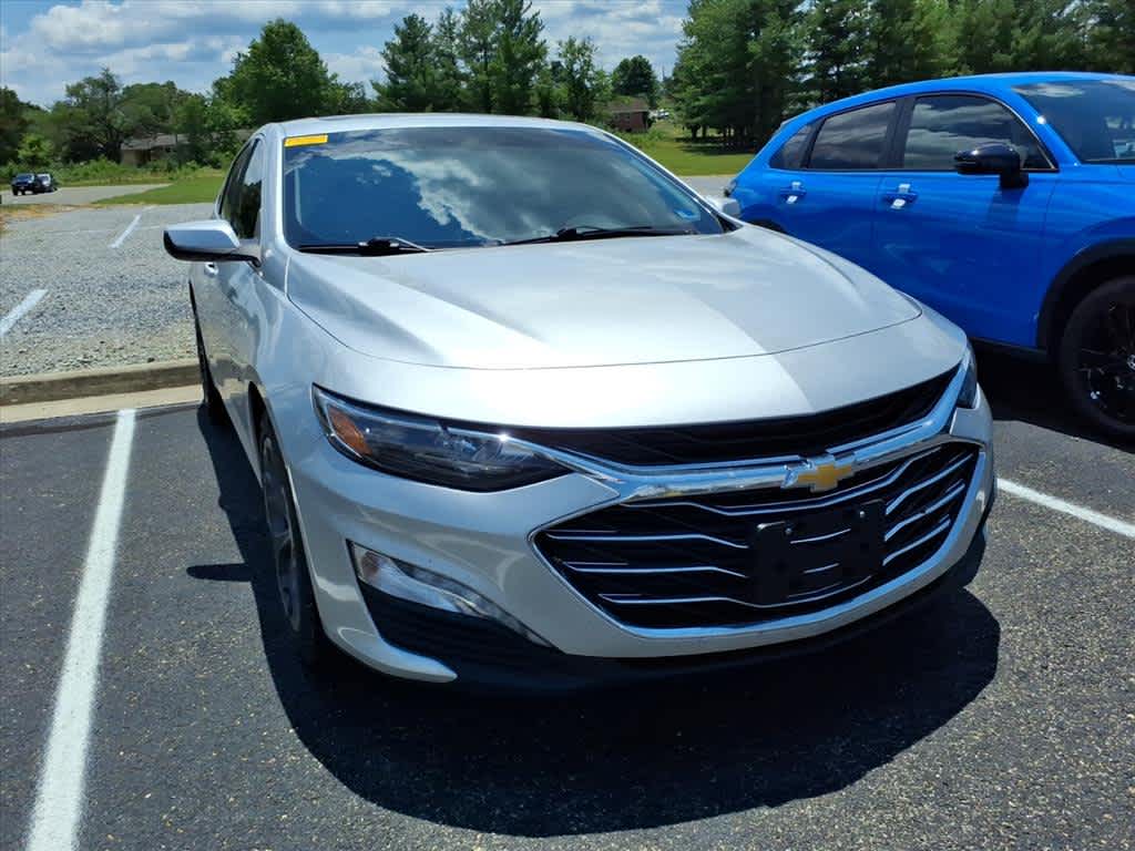 Thumbnail: 2022 Chevrolet Malibu - 9