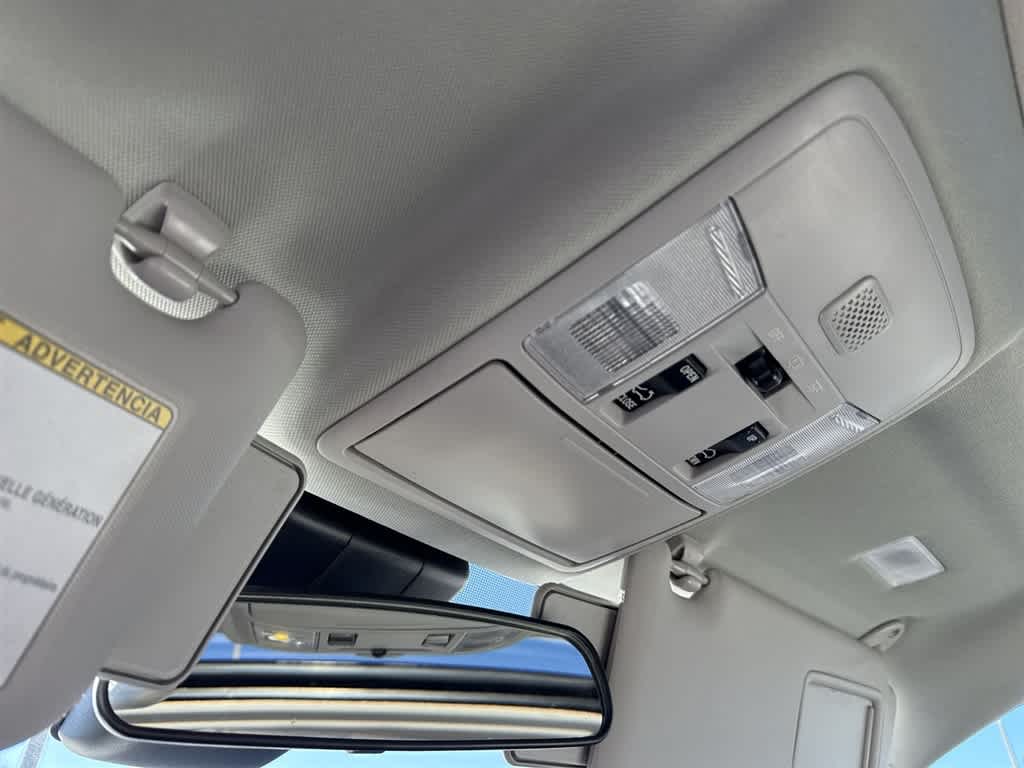 Thumbnail: 2018 Toyota RAV4 - 14