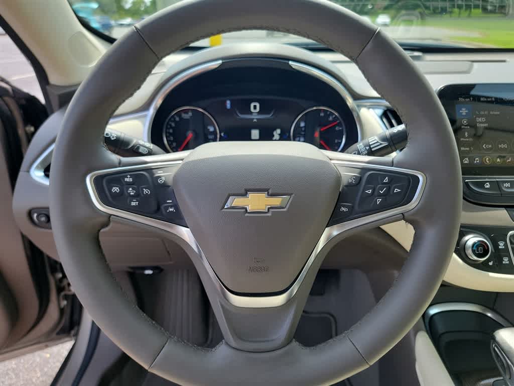 Thumbnail: 2024 Chevrolet Malibu - 19