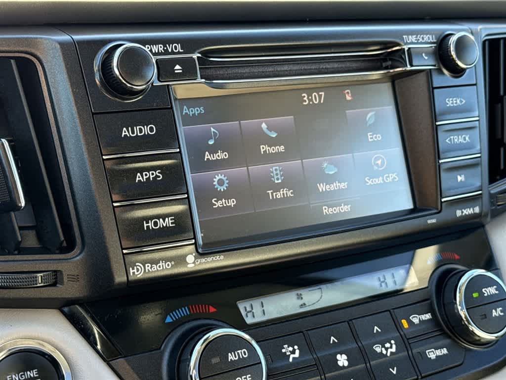 Thumbnail: 2018 Toyota RAV4 - 21