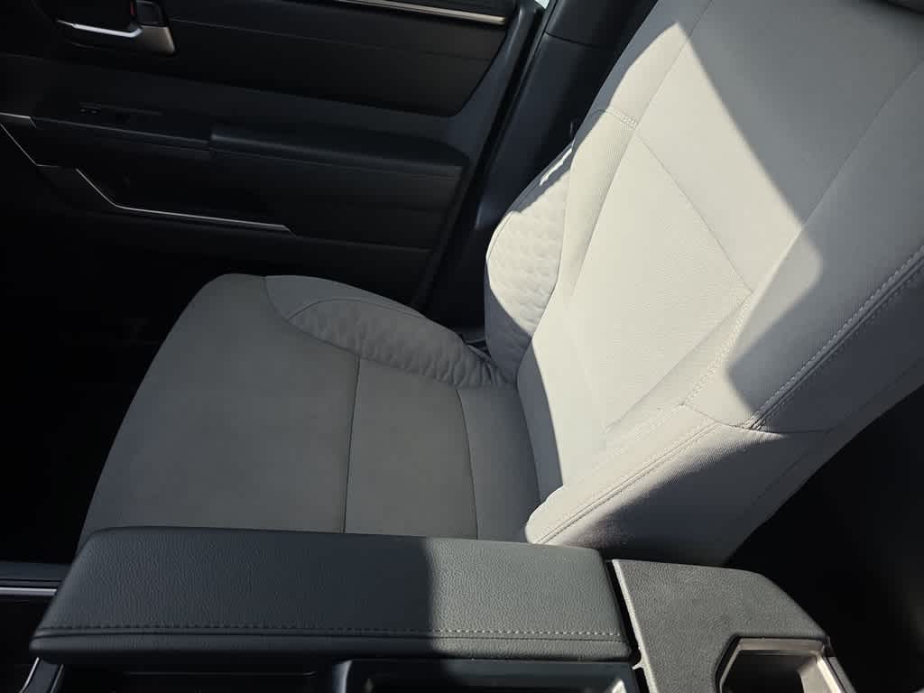 Thumbnail: 2025 Toyota Tundra - 25