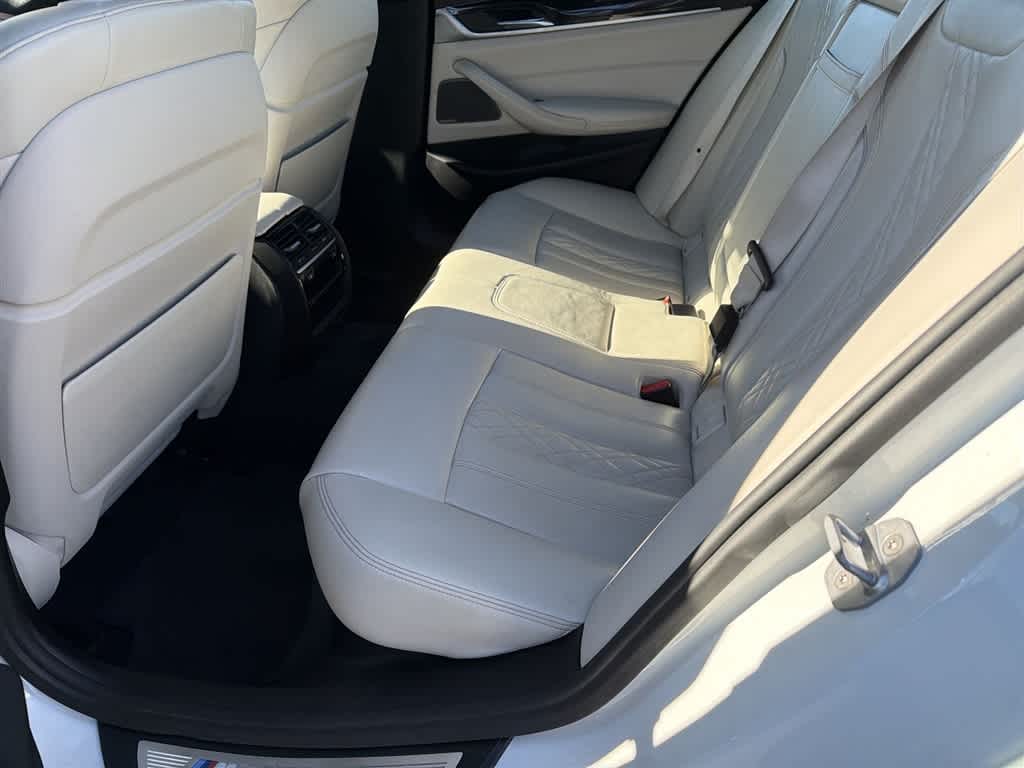 Thumbnail: 2017 BMW 5 Series - 16