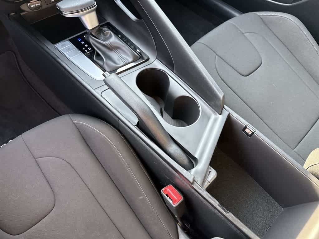 Thumbnail: 2023 Hyundai Elantra - 24