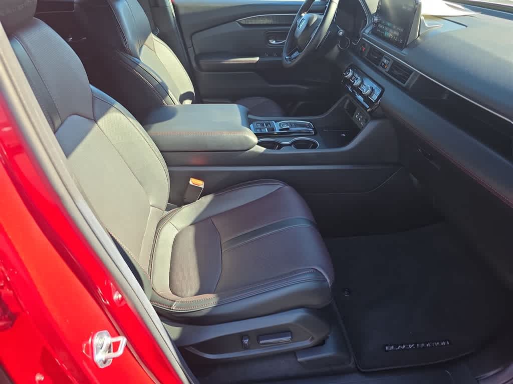 Thumbnail: 2025 Honda Pilot - 15