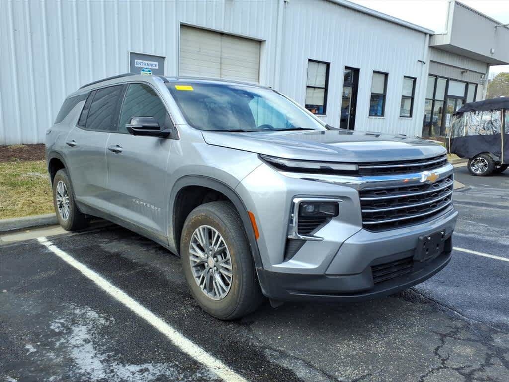 Thumbnail: 2024 Chevrolet Traverse - 13