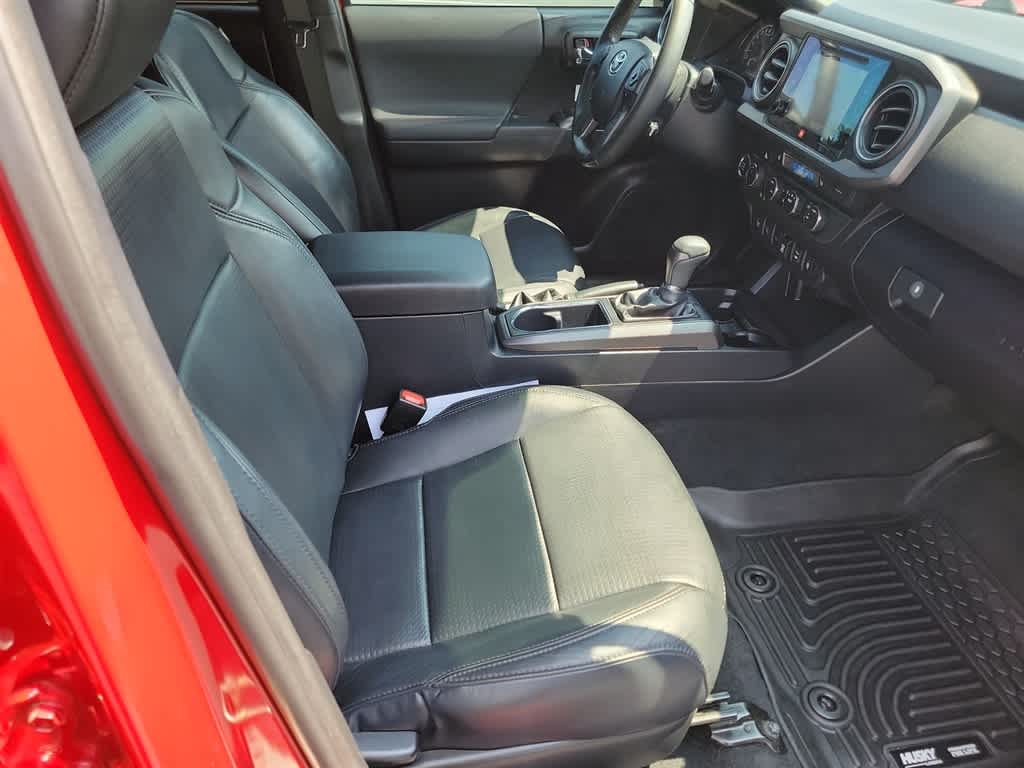 Thumbnail: 2019 Toyota Tacoma - 15