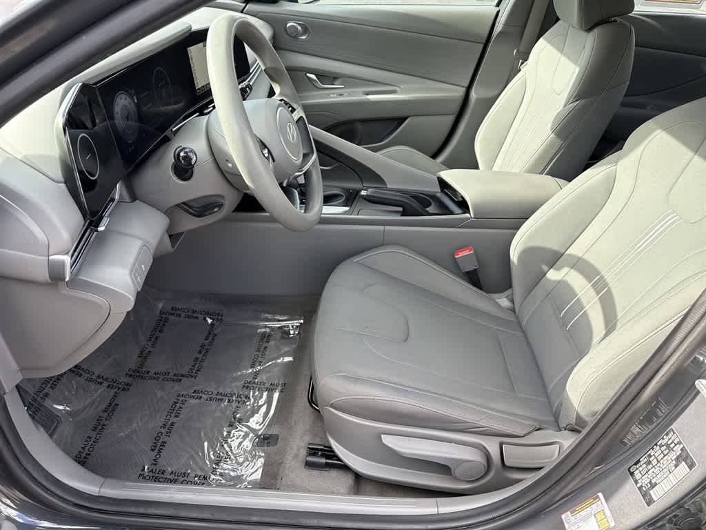 Thumbnail: 2024 Hyundai Elantra - 17