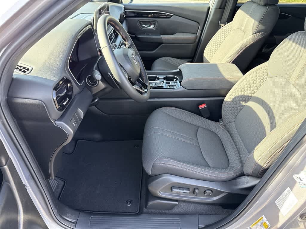 Thumbnail: 2025 Honda Pilot - 17