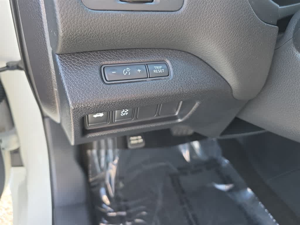 Thumbnail: 2016 Nissan Altima - 22