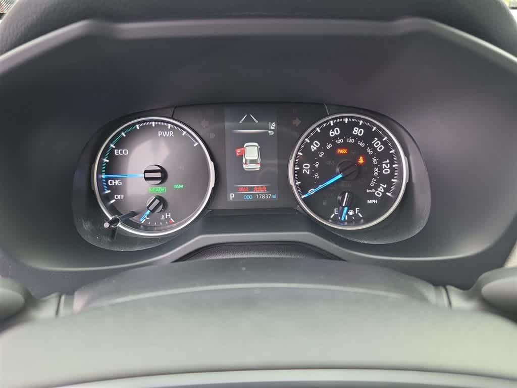 Thumbnail: 2021 Toyota RAV4 - 21