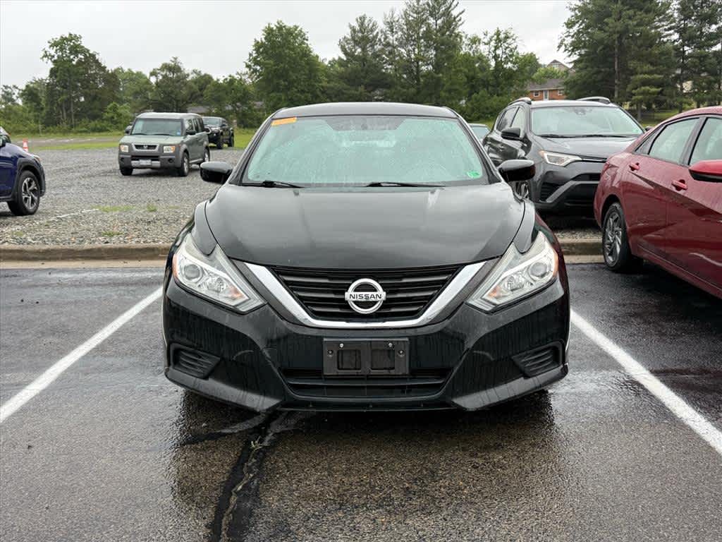 Thumbnail: 2016 Nissan Altima - 5