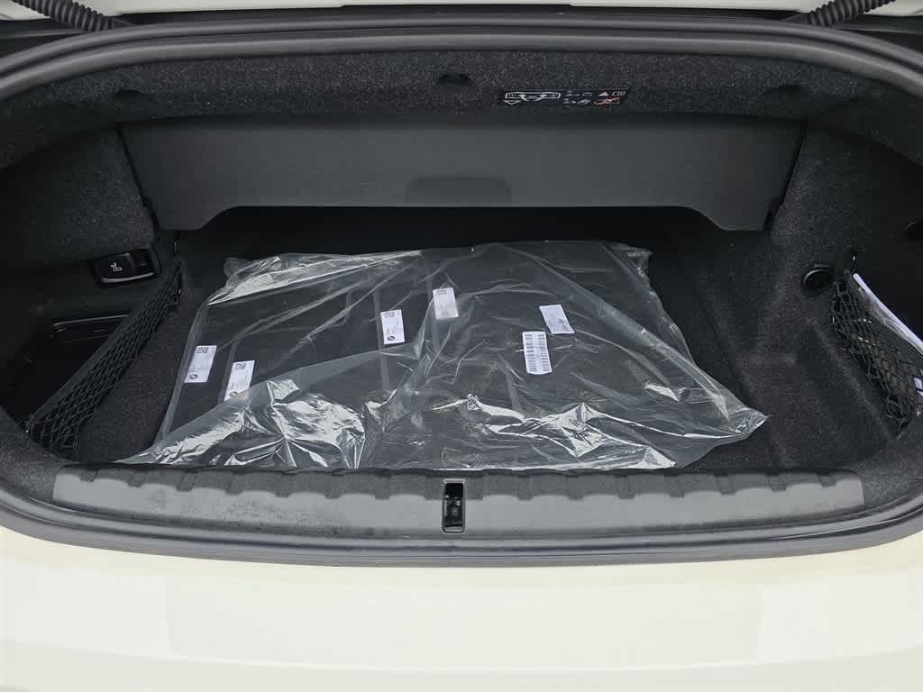 Thumbnail: 2023 BMW 4 Series - 27