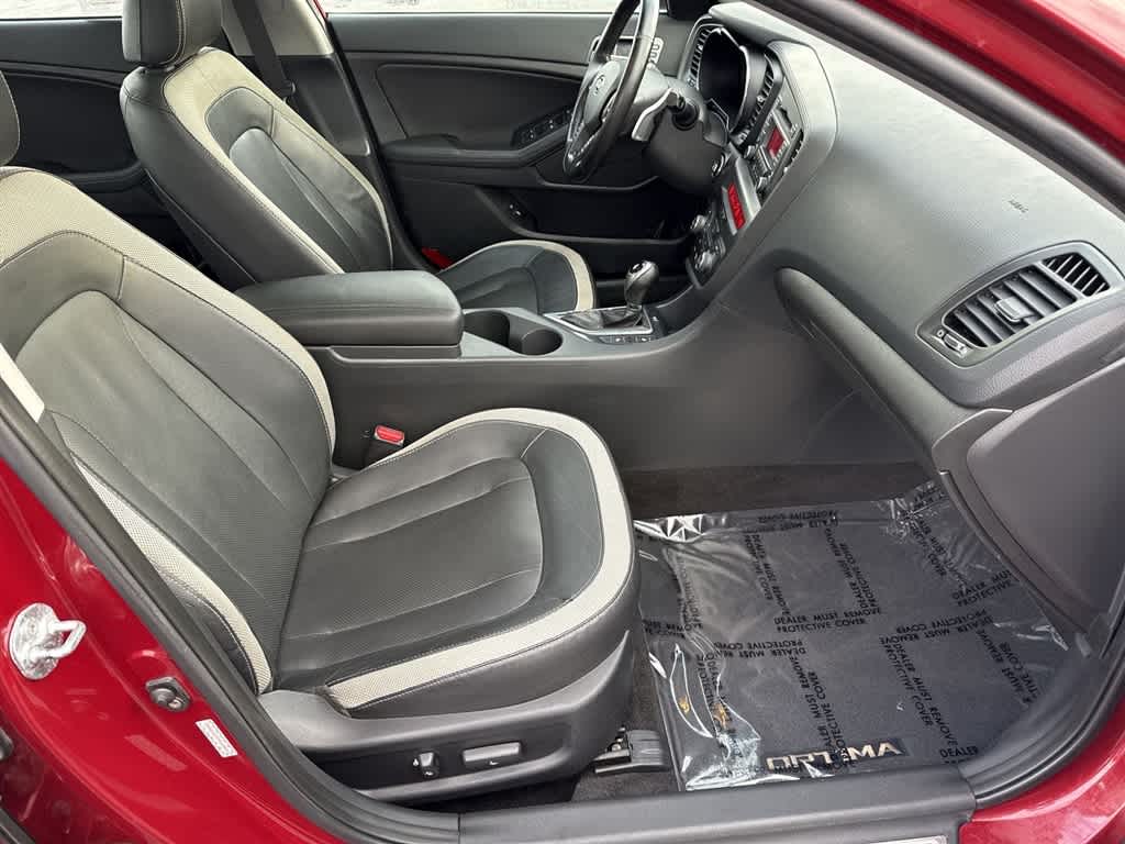 Thumbnail: 2011 Kia Optima - 10