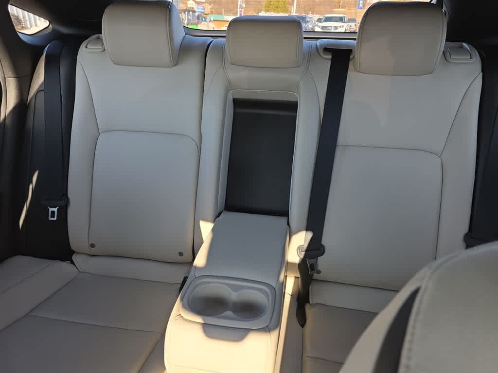 Thumbnail: 2025 Acura Integra - 16