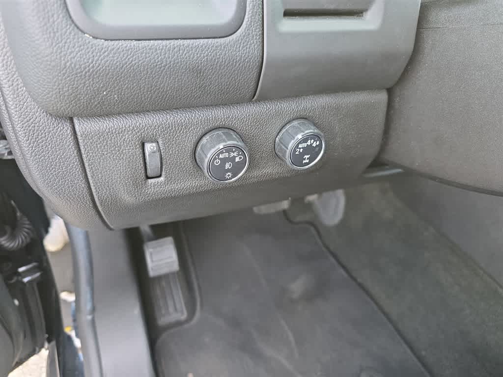 Thumbnail: 2017 Chevrolet Colorado - 12