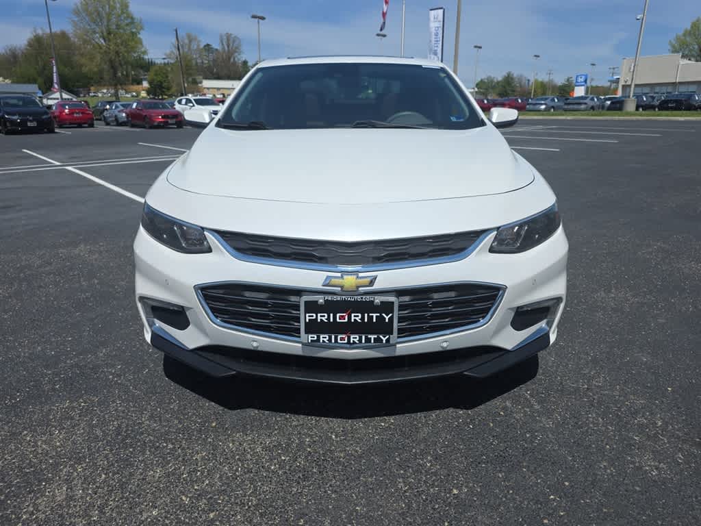 Thumbnail: 2017 Chevrolet Malibu - 4