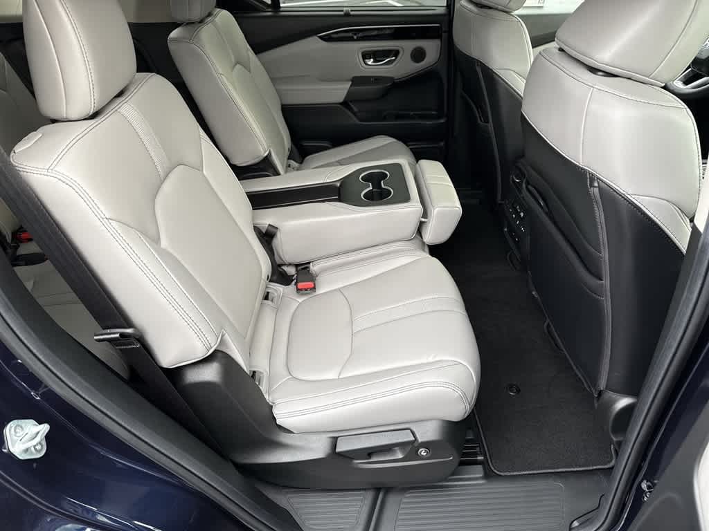 Thumbnail: 2025 Honda Pilot - 13