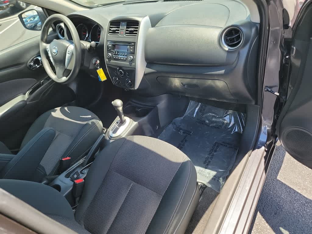 Thumbnail: 2015 Nissan Versa - 10