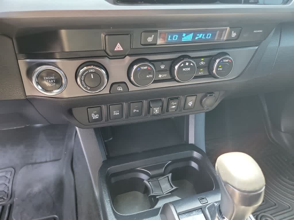 Thumbnail: 2019 Toyota Tacoma - 24