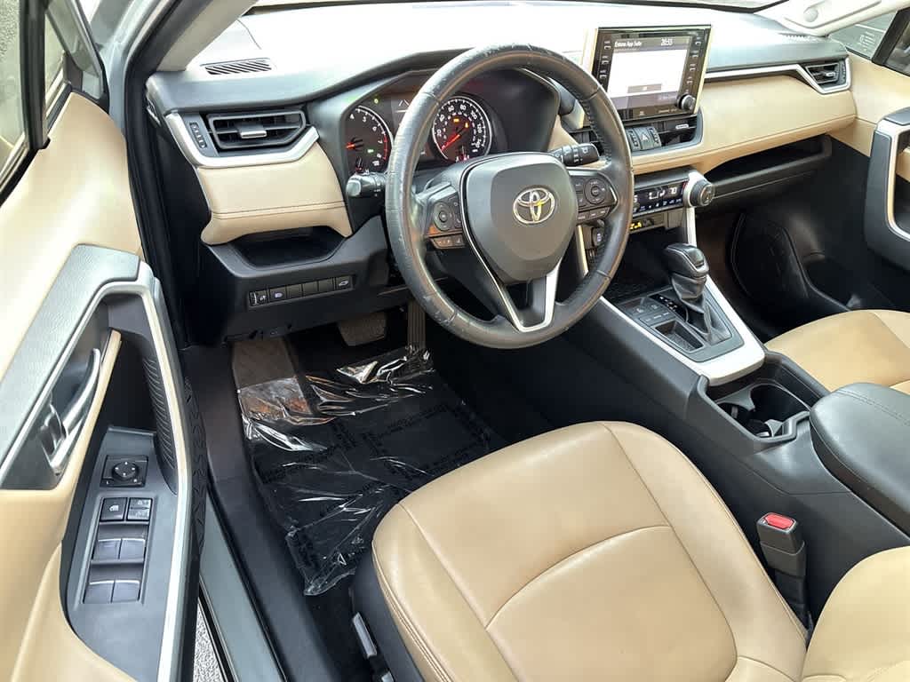 Thumbnail: 2019 Toyota RAV4 - 13