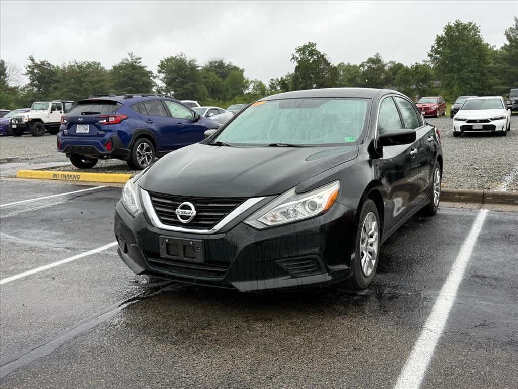 Thumbnail: 2016 Nissan Altima - 3