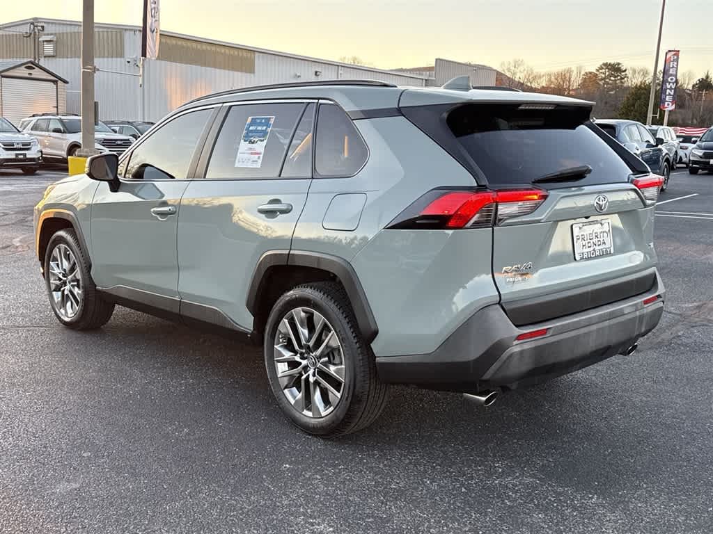 Thumbnail: 2019 Toyota RAV4 - 7