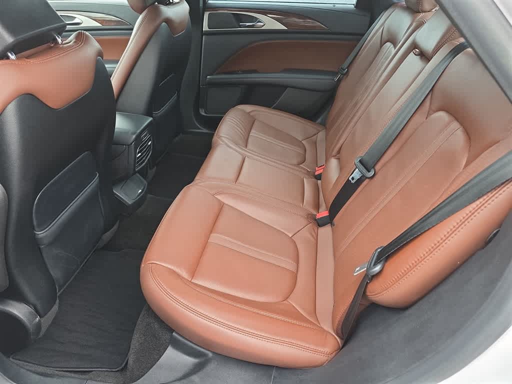 Thumbnail: 2017 Lincoln MKZ - 16