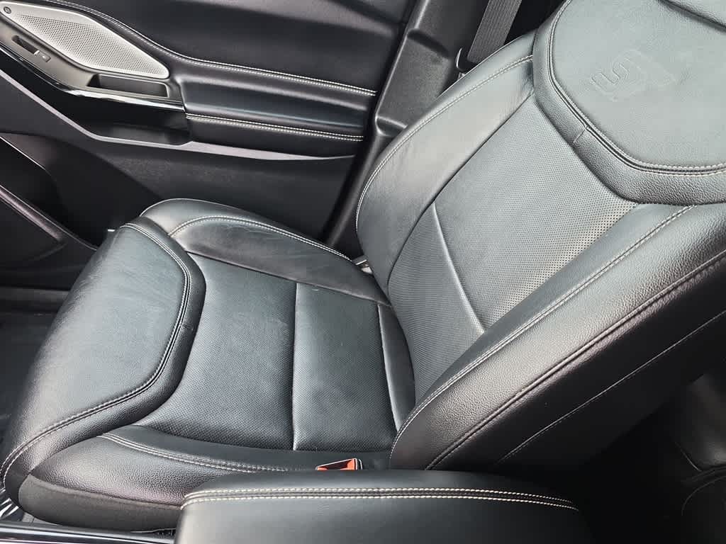 Thumbnail: 2021 Ford Explorer - 26