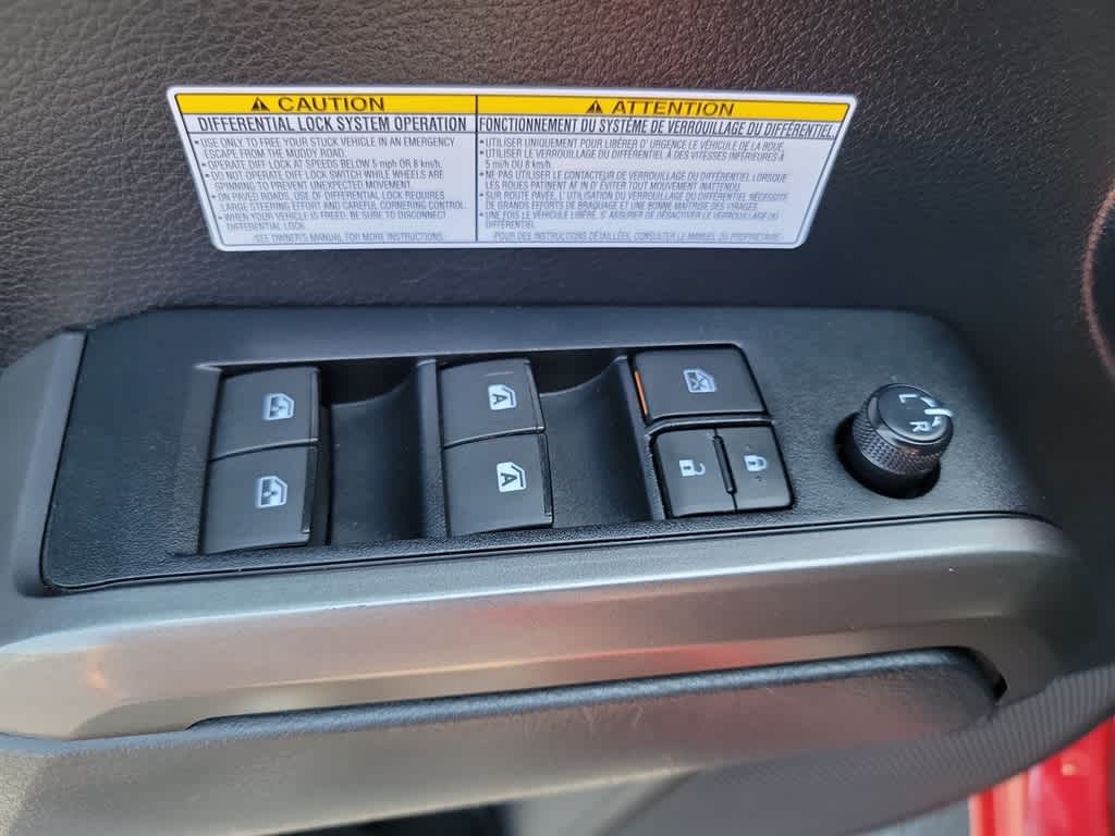 Thumbnail: 2019 Toyota Tacoma - 19