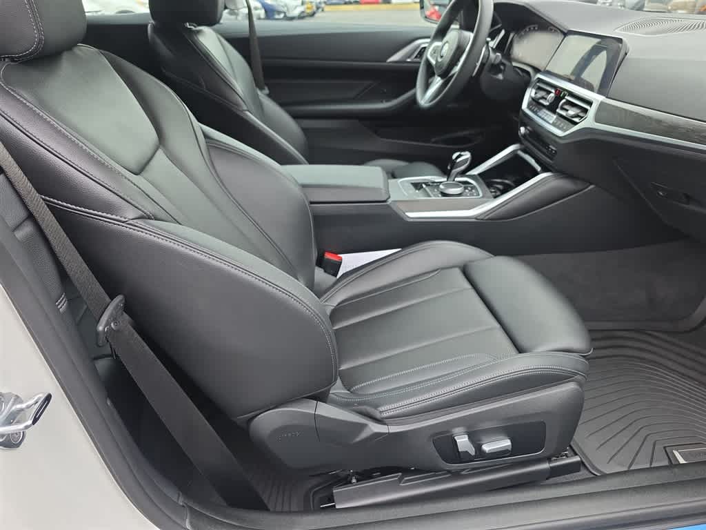 Thumbnail: 2023 BMW 4 Series - 13