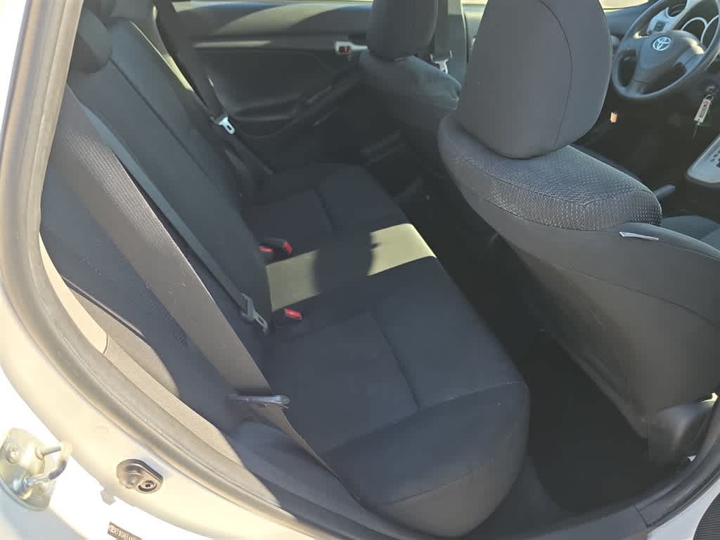 Thumbnail: 2010 Toyota Matrix - 11