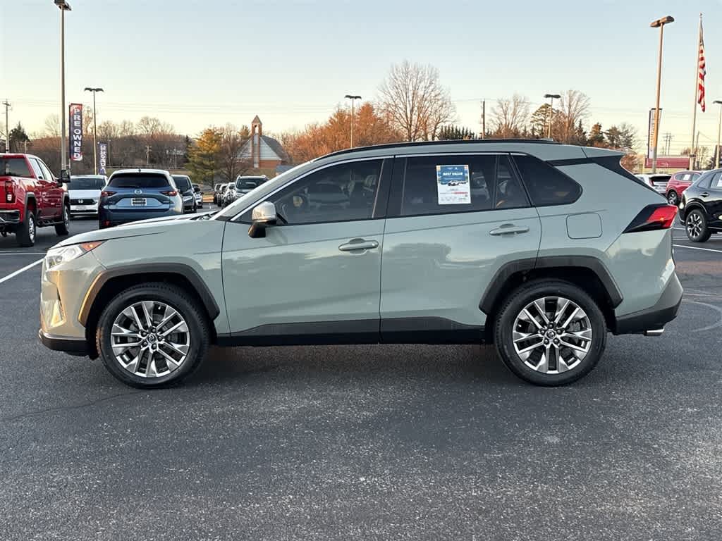 Thumbnail: 2019 Toyota RAV4 - 6