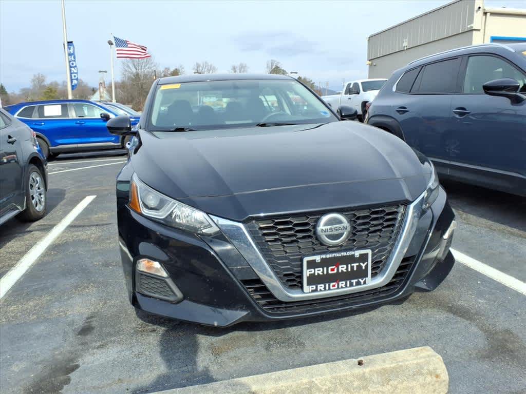 Thumbnail: 2020 Nissan Altima - 10