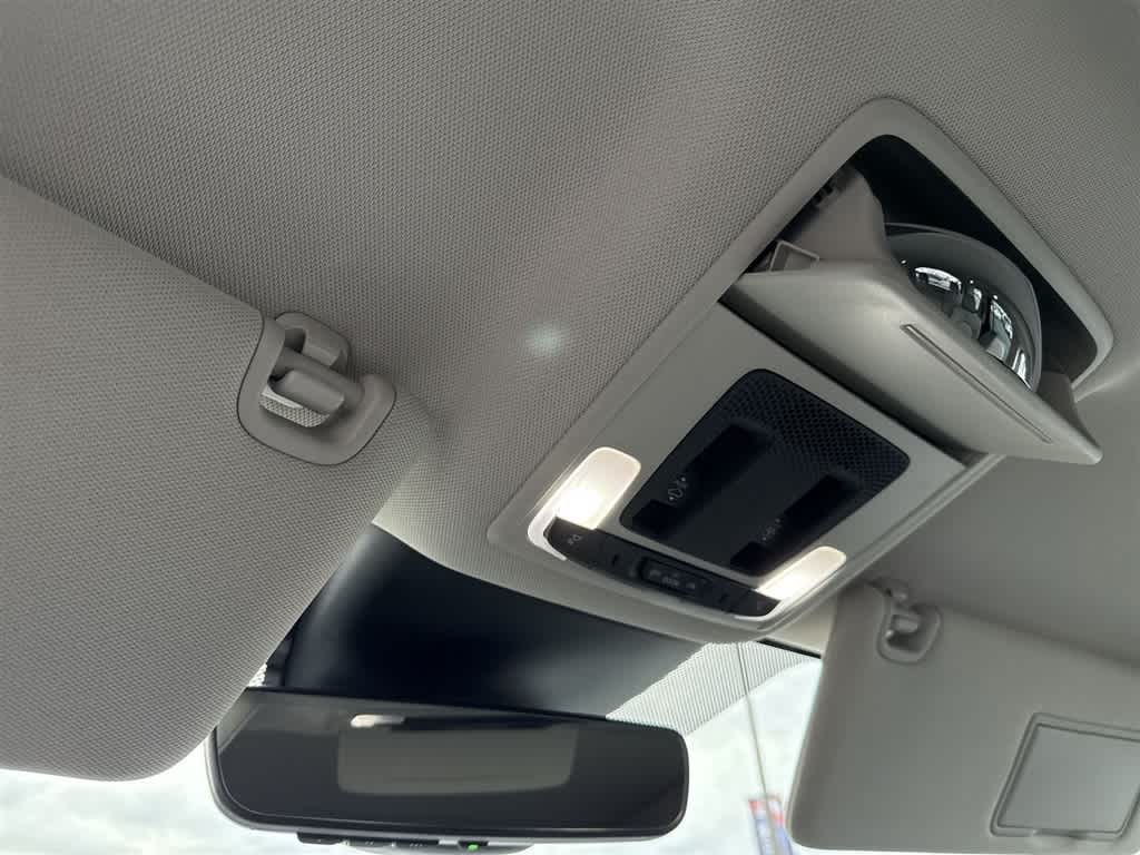 Thumbnail: 2025 Honda Pilot - 16