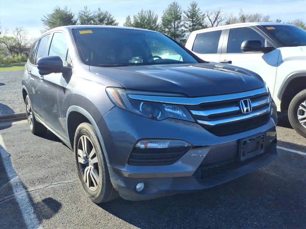 Thumbnail: 2017 Honda Pilot - 11