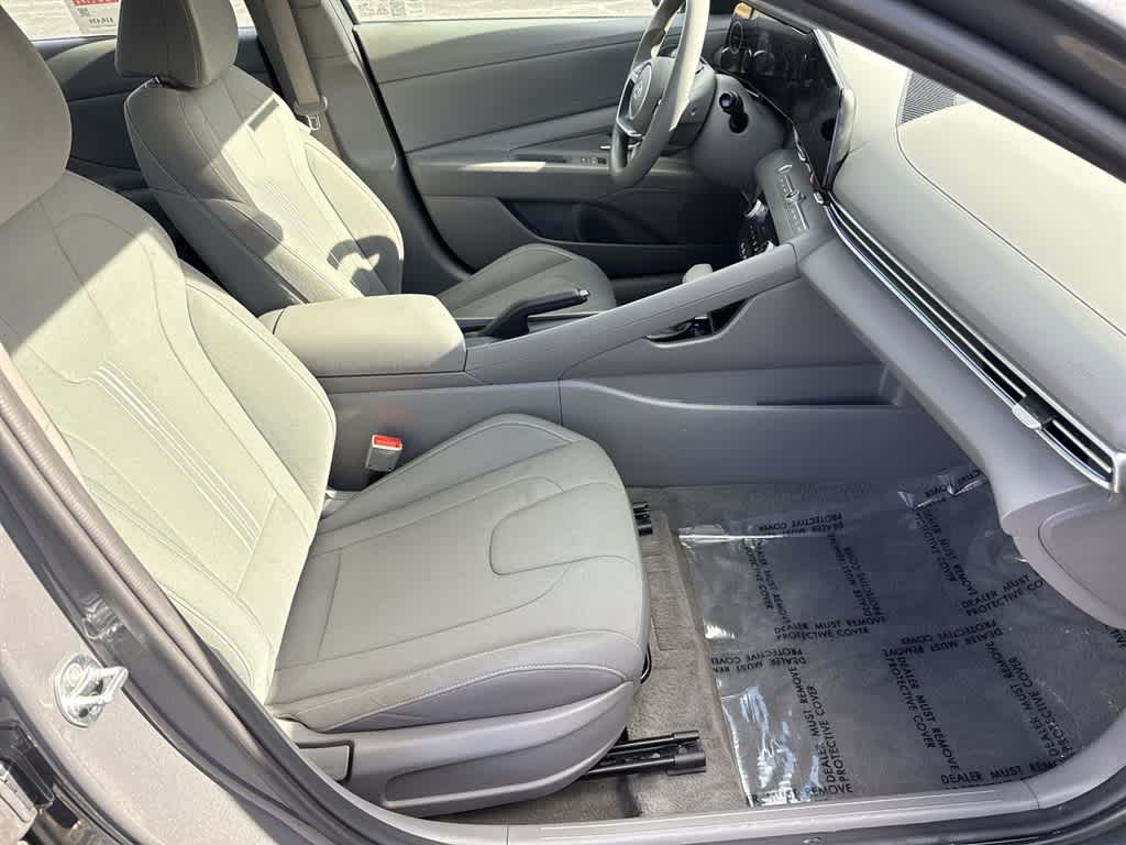 Thumbnail: 2024 Hyundai Elantra - 12