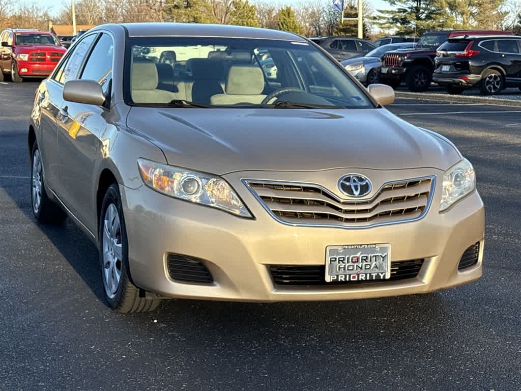 Thumbnail: 2011 Toyota Camry - 4
