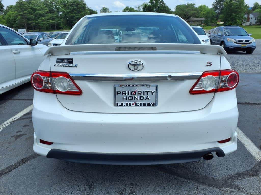 2013 Toyota Corolla LE 3