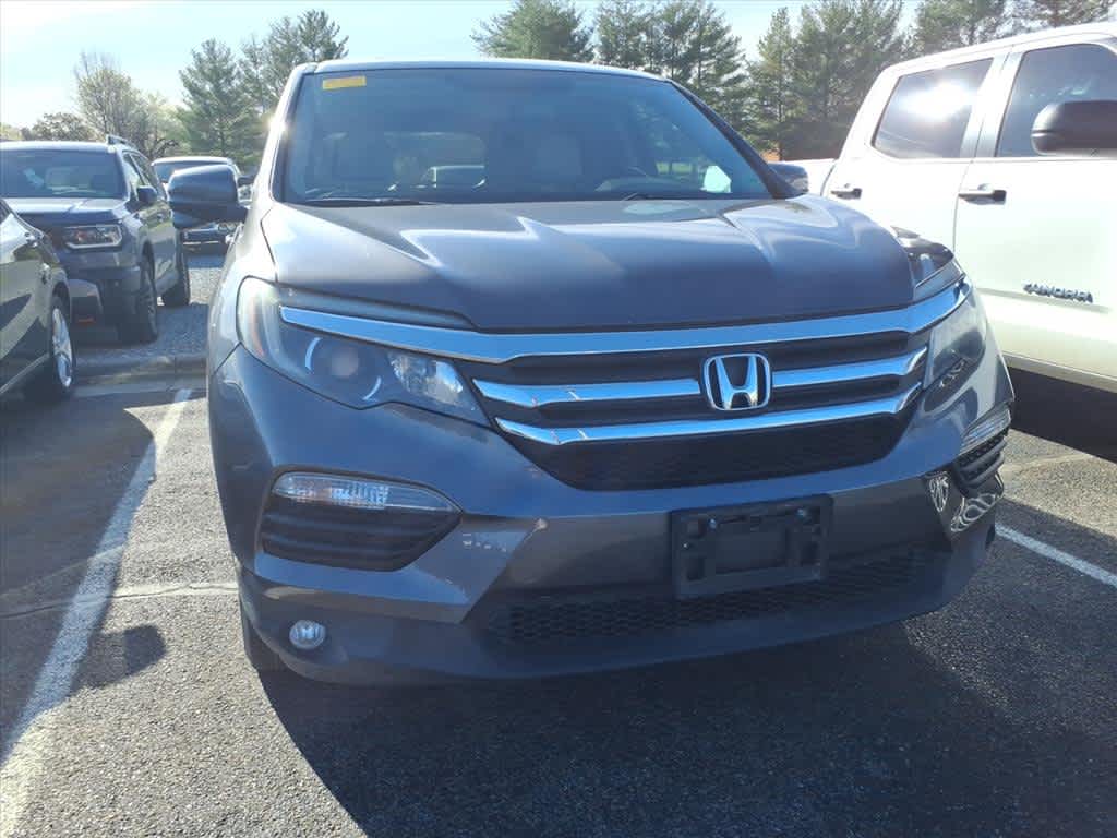 Thumbnail: 2017 Honda Pilot - 9
