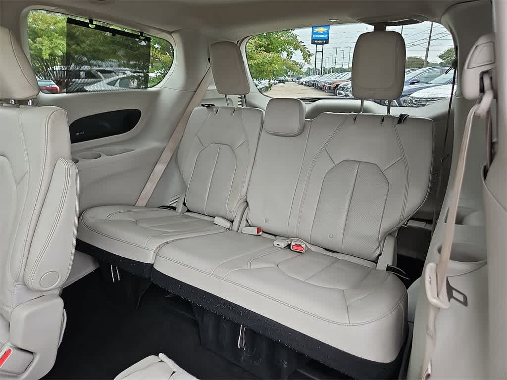 Thumbnail: 2019 Chrysler Pacifica - 11