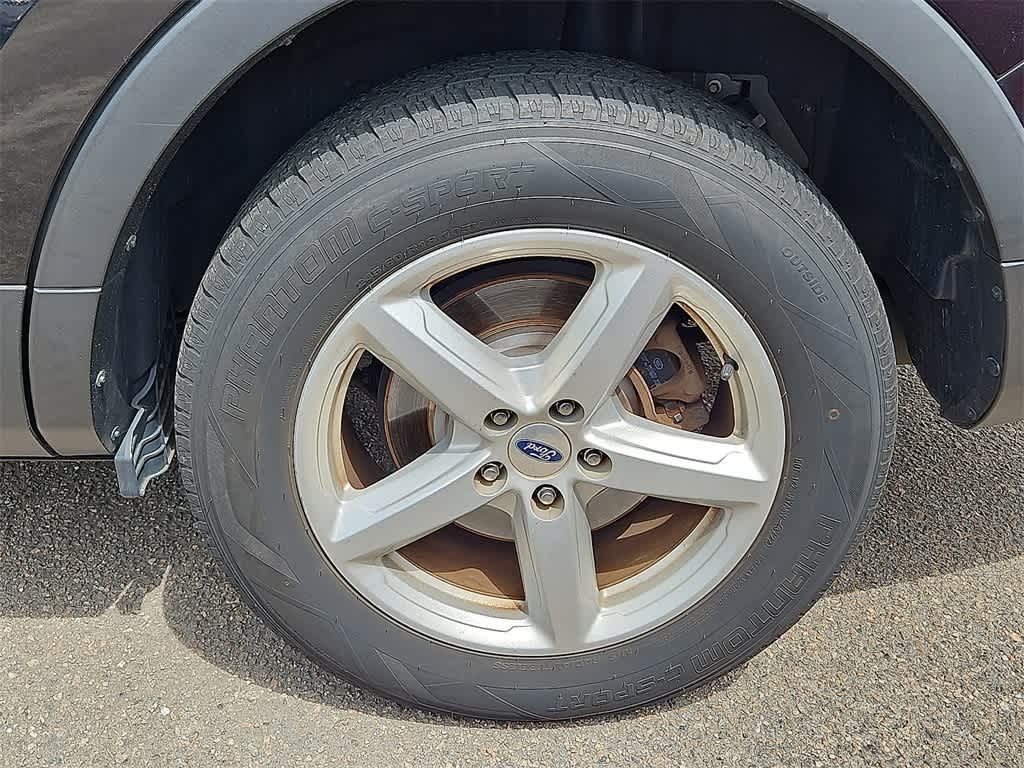 Thumbnail: 2019 Ford Explorer - 5
