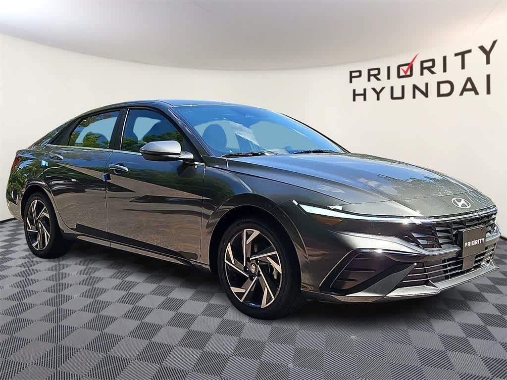 Thumbnail: 2025 Hyundai Elantra - 3