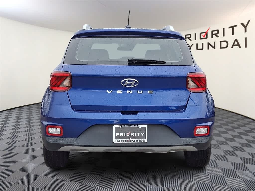 Thumbnail: 2023 Hyundai Venue - 5