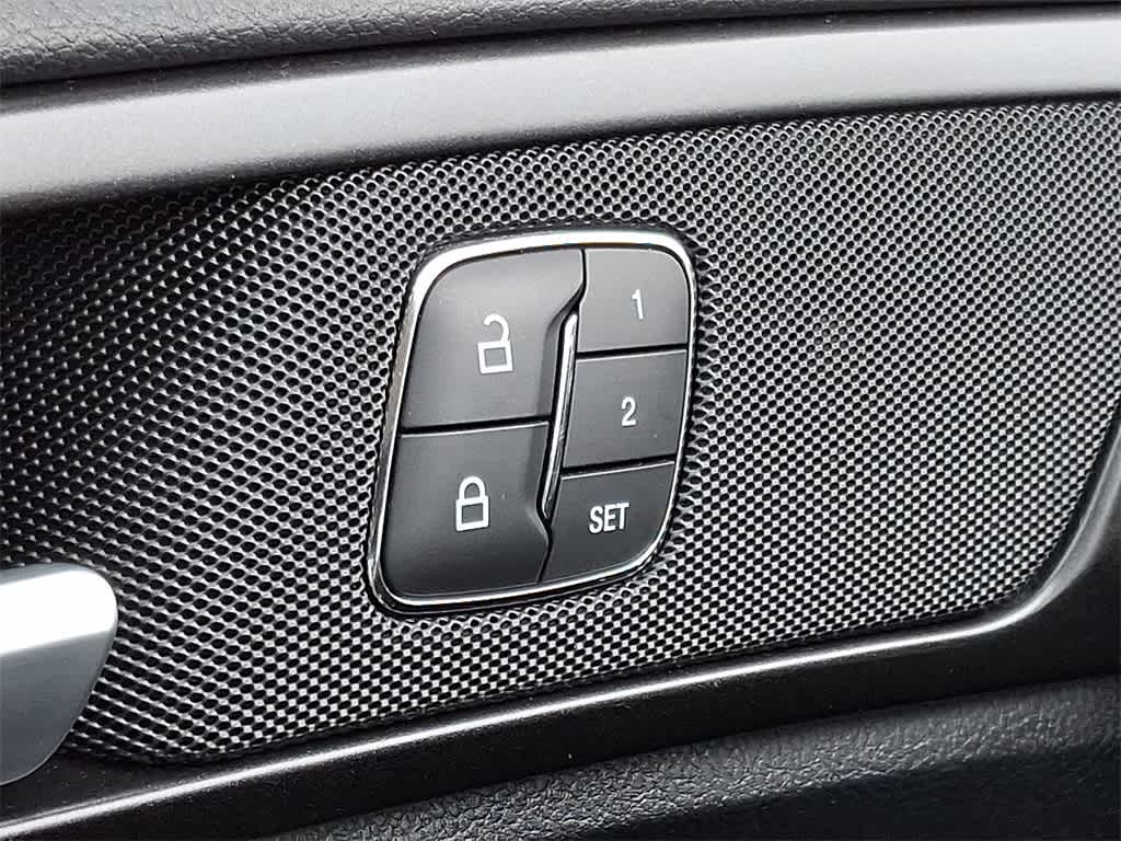 Thumbnail: 2018 Ford Fusion - 22